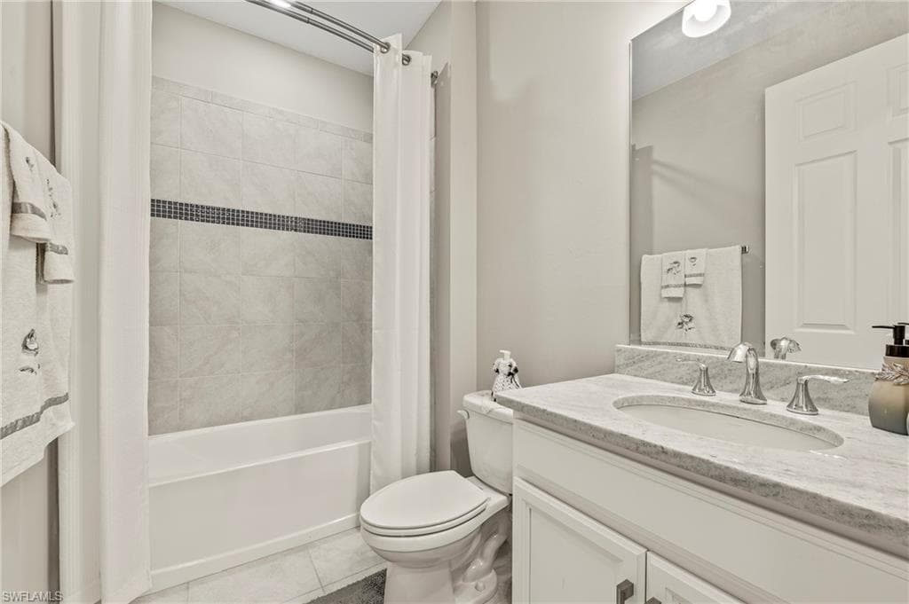 16704 Siesta Drum Way, Bonita Springs, FL 34135-17