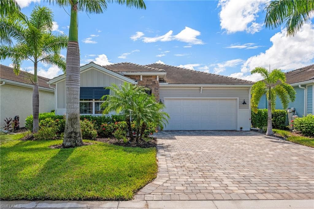 16704 Siesta Drum Way, Bonita Springs, FL 34135-1