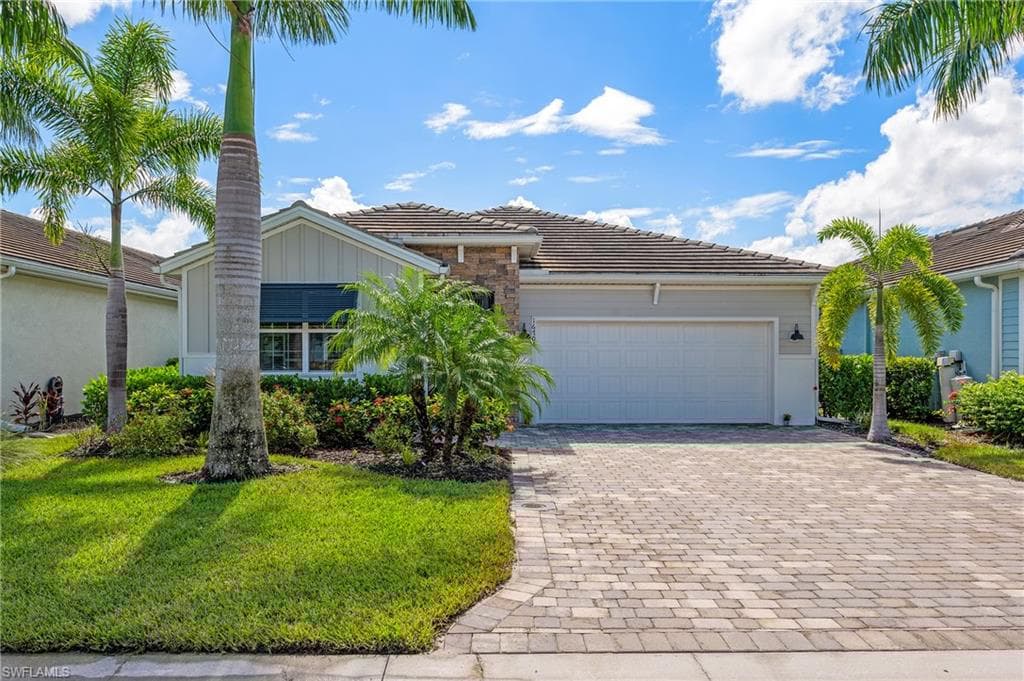 16704 Siesta Drum Way, Bonita Springs, FL 34135-2
