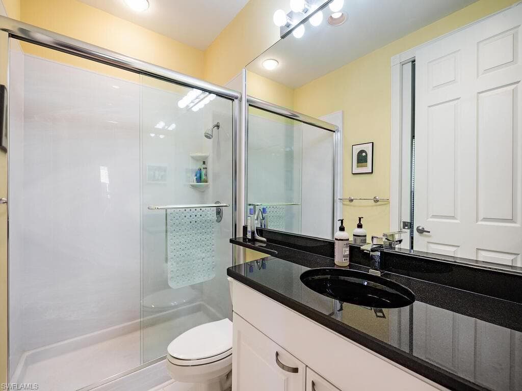 1880 Les Chateaux Blvd 104, Naples, FL 34109-17