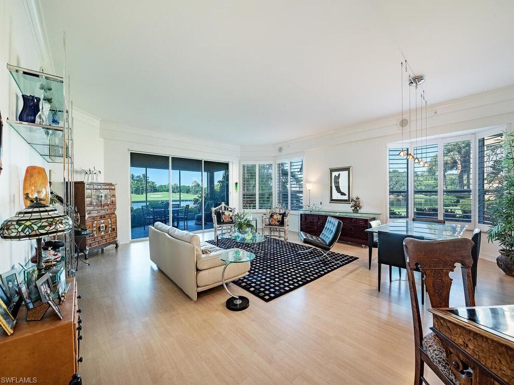 1880 Les Chateaux Blvd 104, Naples, FL 34109-6