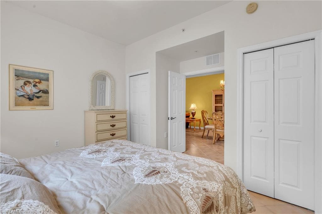 2365 Hidden Lake Ct 8001, Naples, FL 34112-24