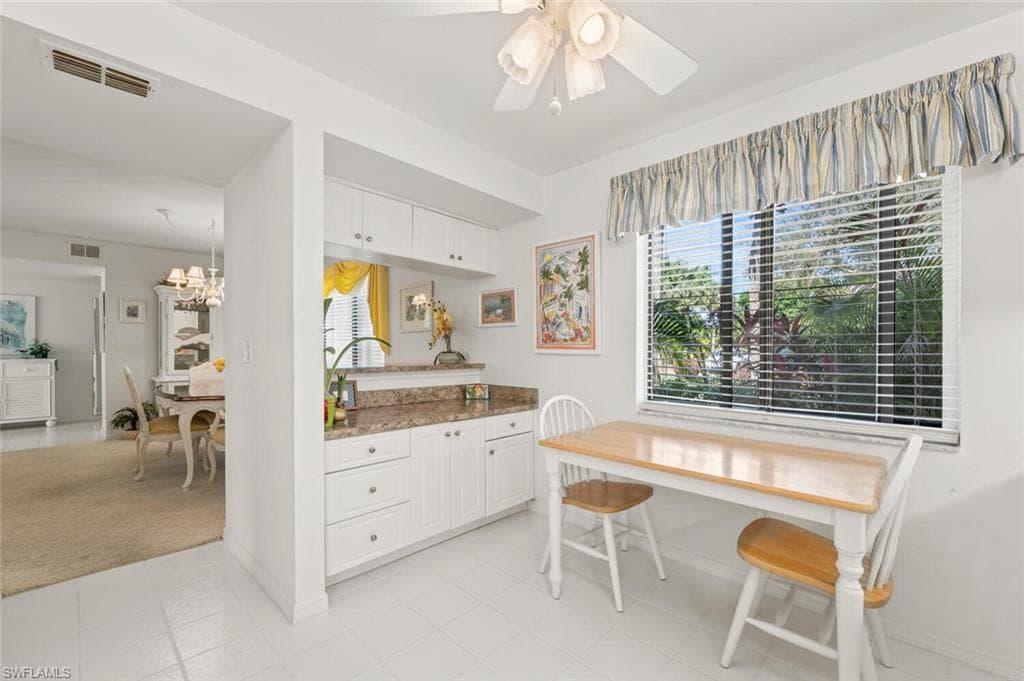 3219 Horse Carriage Way 11, Naples, FL 34105-12