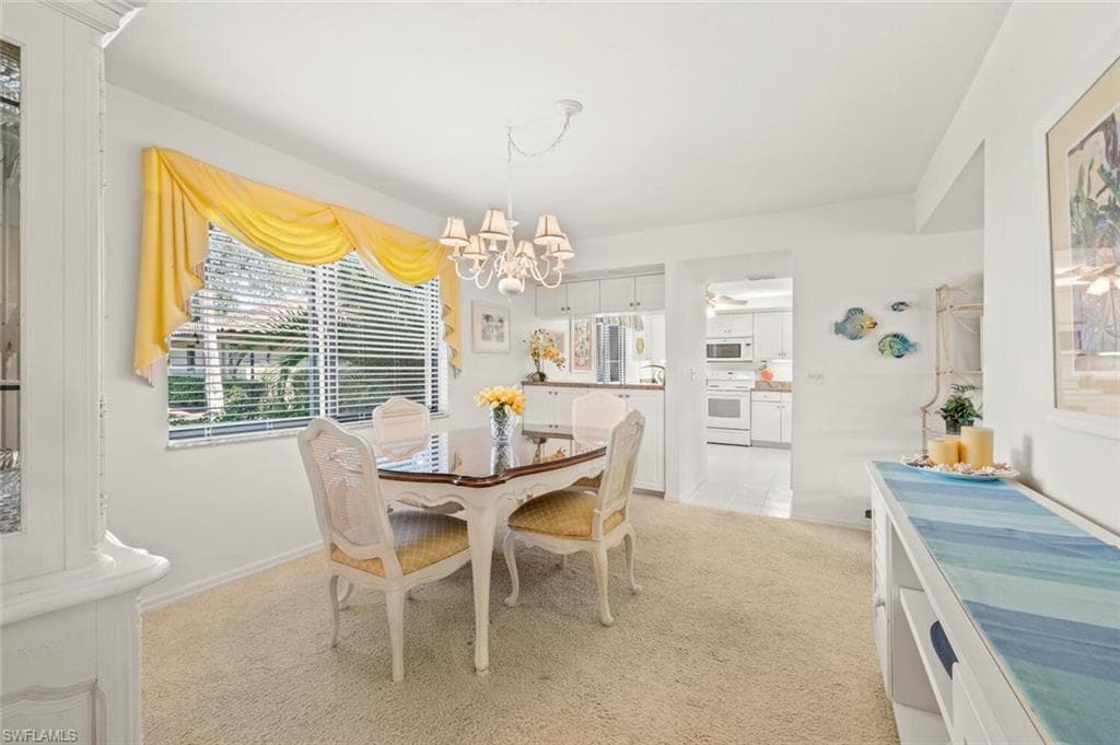 3219 Horse Carriage Way 11, Naples, FL 34105-7