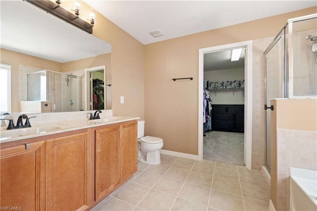 8100 Allamanda Ct, Lehigh Acres, FL 33972-23