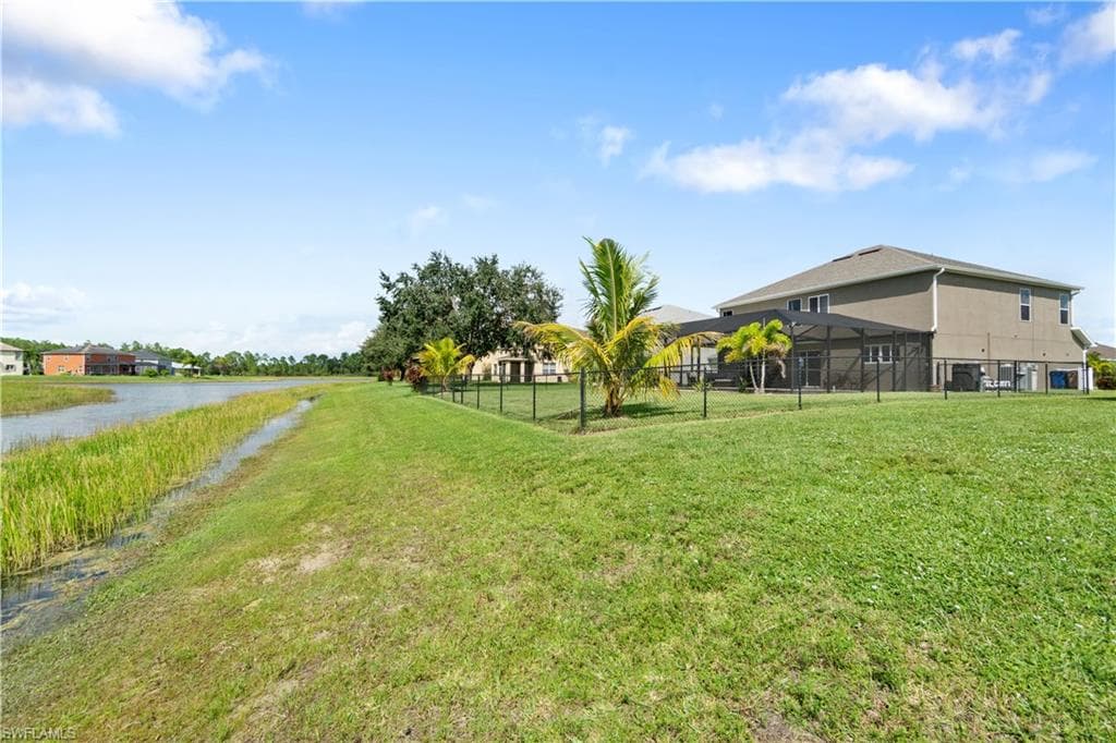 8100 Allamanda Ct, Lehigh Acres, FL 33972-37