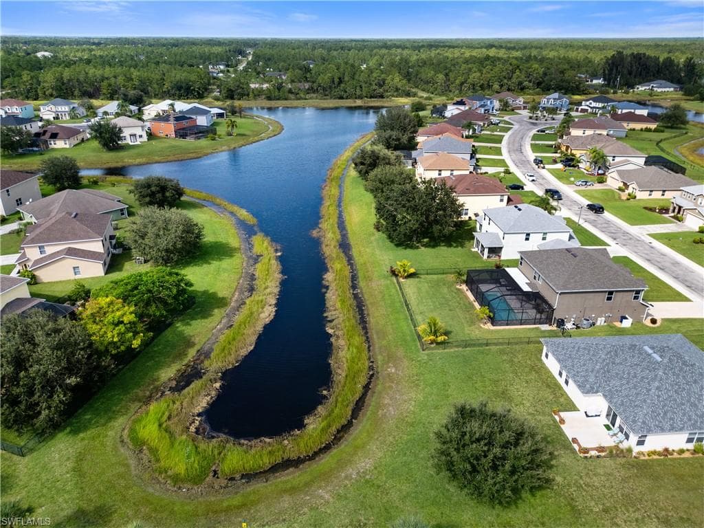 8100 Allamanda Ct, Lehigh Acres, FL 33972-38