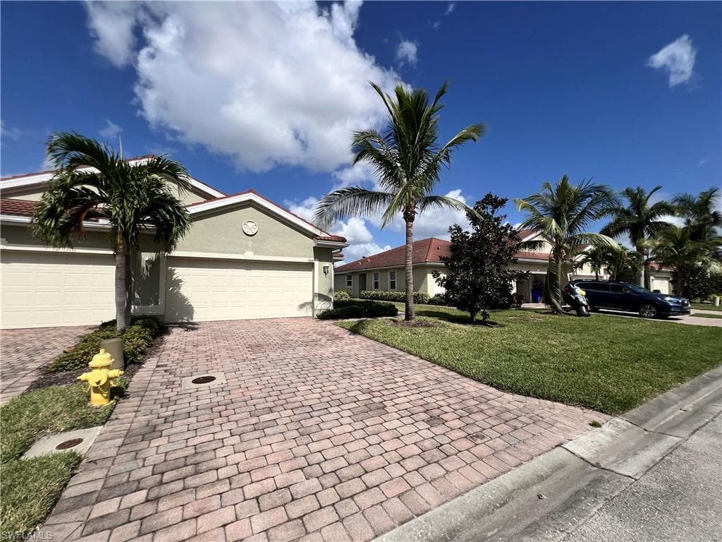 3889 Dunnster Ct, Fort Myers, FL 33916-23