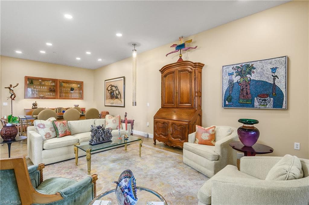 6130 Montelena Cir 1102, Naples, FL 34119-13
