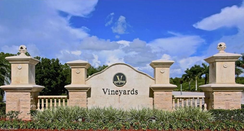 6130 Montelena Cir 1102, Naples, FL 34119-24