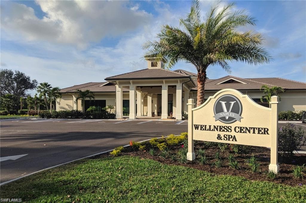 6130 Montelena Cir 1102, Naples, FL 34119-34