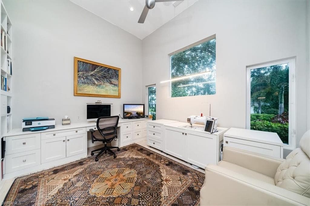 367 5th Ave N, Naples, FL 34102-19