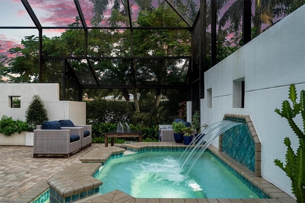 367 5th Ave N, Naples, FL 34102-30