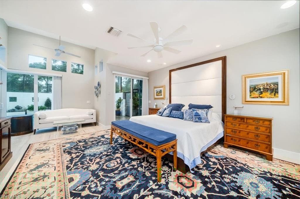 367 5th Ave N, Naples, FL 34102-33