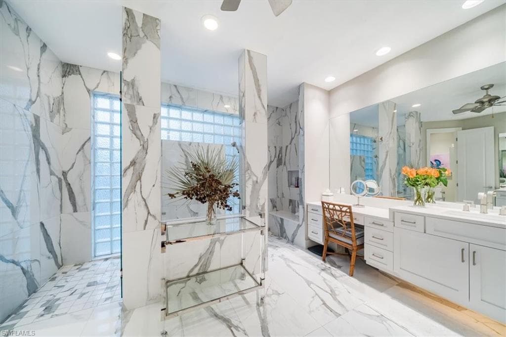 367 5th Ave N, Naples, FL 34102-35