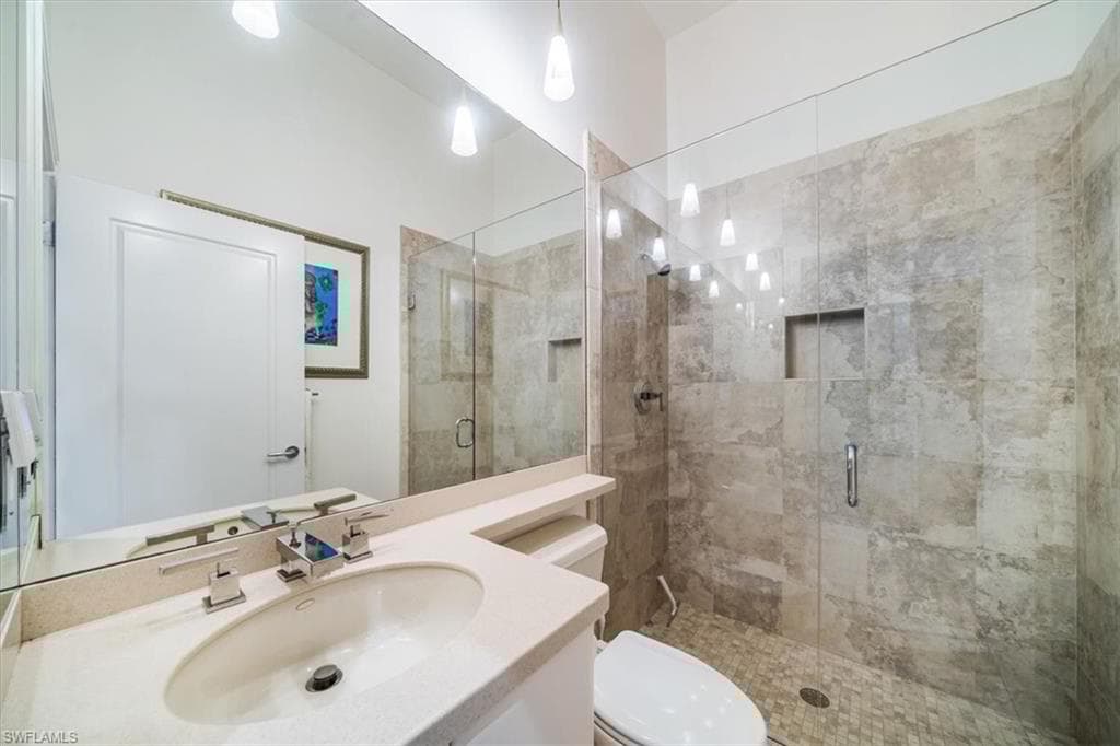 367 5th Ave N, Naples, FL 34102-42