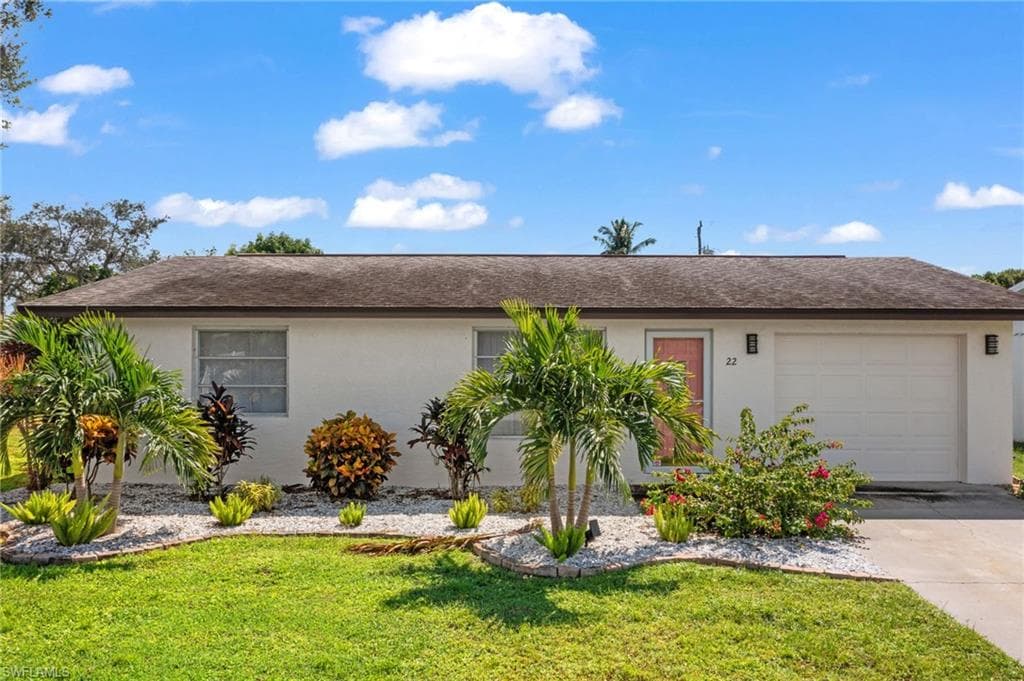22 3rd St, Bonita Springs, FL 34134-1