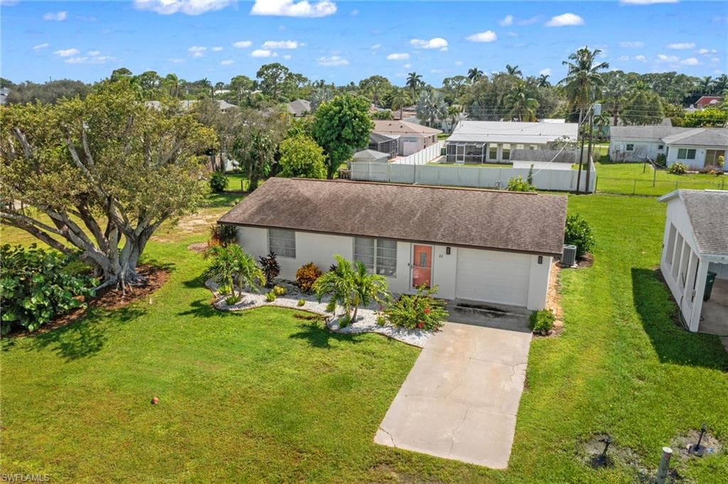 22 3rd St, Bonita Springs, FL 34134-4