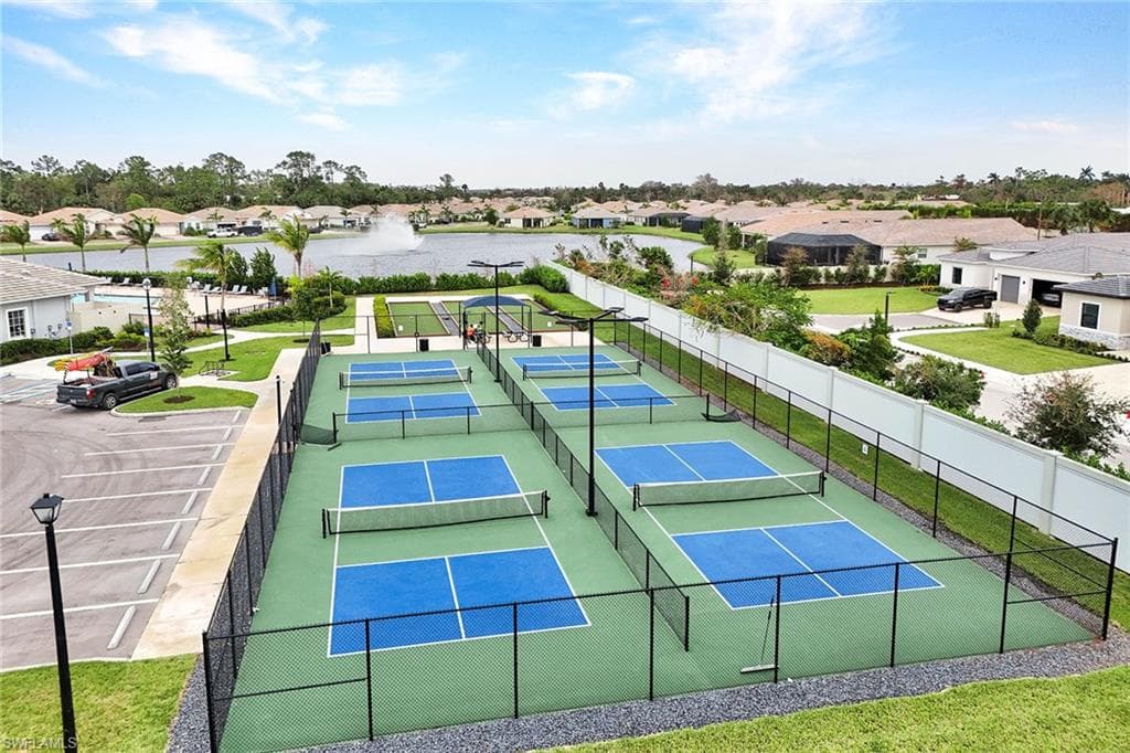 267 Tamarindo Ln, Naples, FL 34114-36