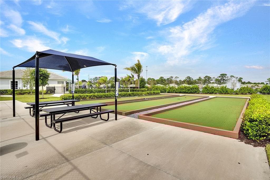 267 Tamarindo Ln, Naples, FL 34114-38