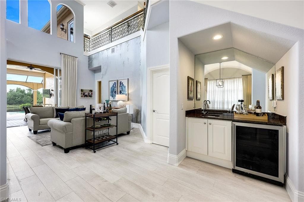 8589 Bellagio Dr, Naples, FL 34114-8
