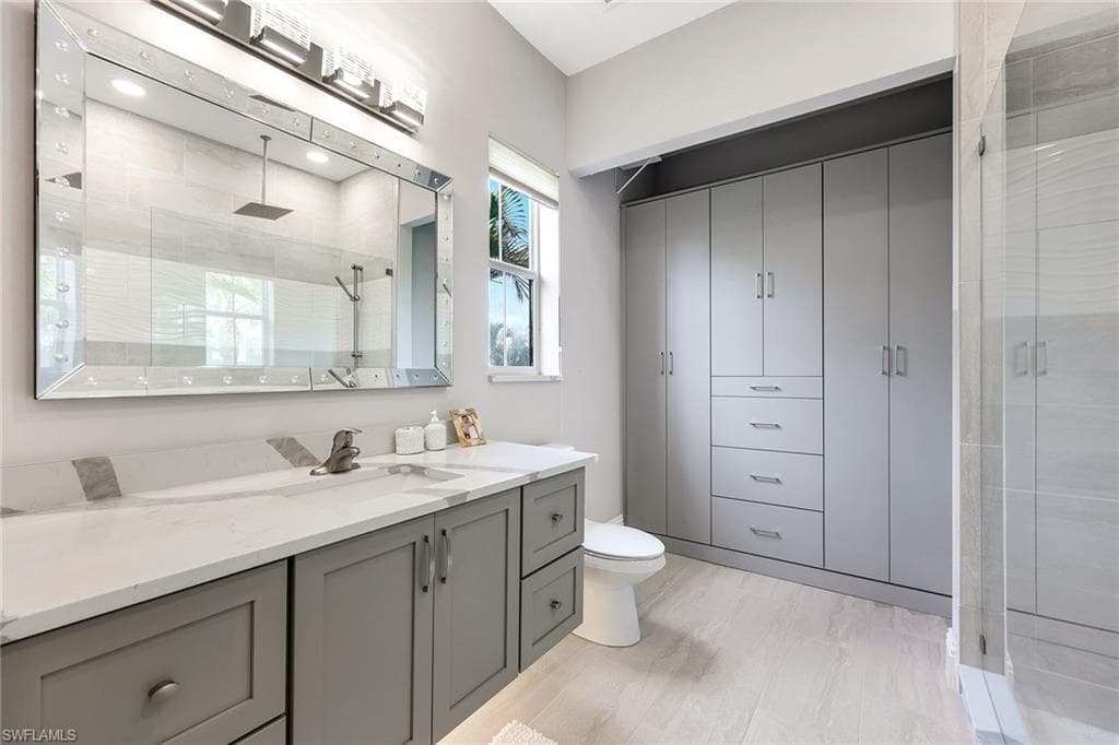 8589 Bellagio Dr, Naples, FL 34114-28