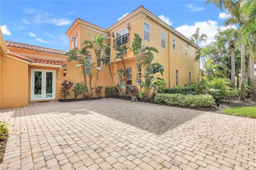 8589 Bellagio Dr, Naples, FL 34114-34
