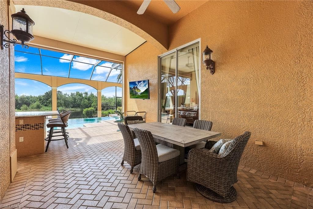 8589 Bellagio Dr, Naples, FL 34114-35