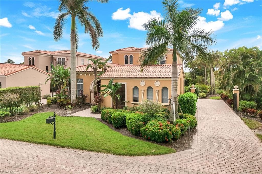 8589 Bellagio Dr, Naples, FL 34114-48