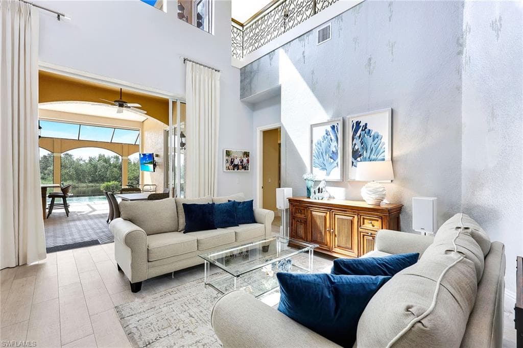 8589 Bellagio Dr, Naples, FL 34114-5