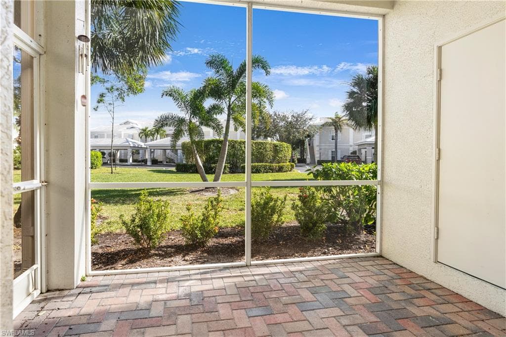 1370 Sweetwater Cv 101, Naples, FL 34110-11