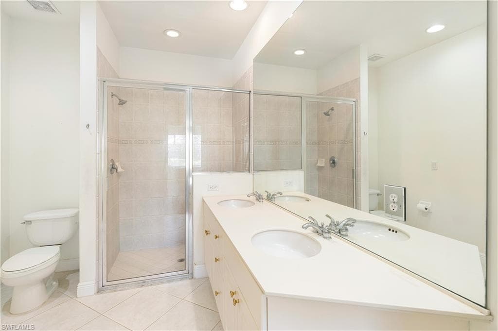 1370 Sweetwater Cv 101, Naples, FL 34110-4