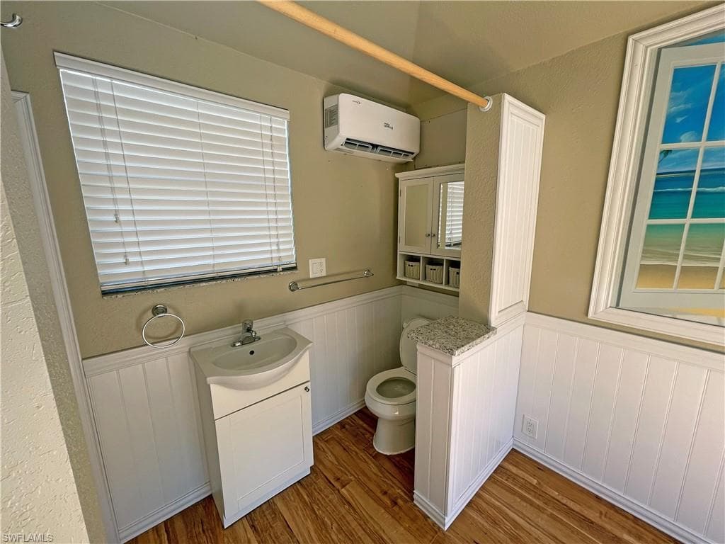 10212 Yellowtop Trl, Fort Myers, FL 33905-11
