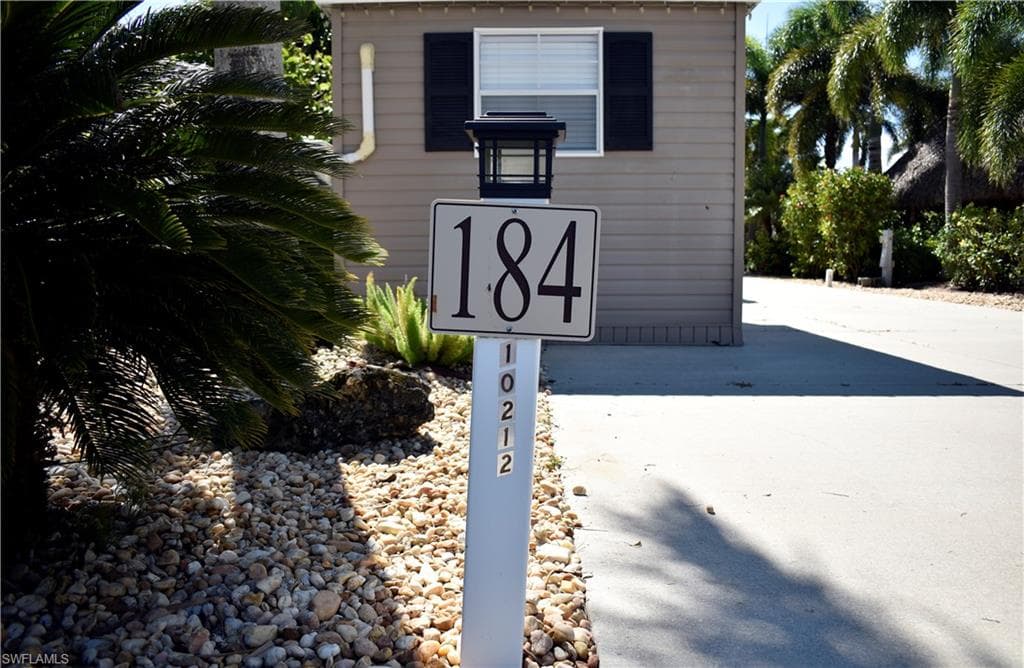 10212 Yellowtop Trl, Fort Myers, FL 33905-1