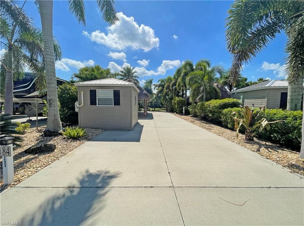 10212 Yellowtop Trl, Fort Myers, FL 33905-2