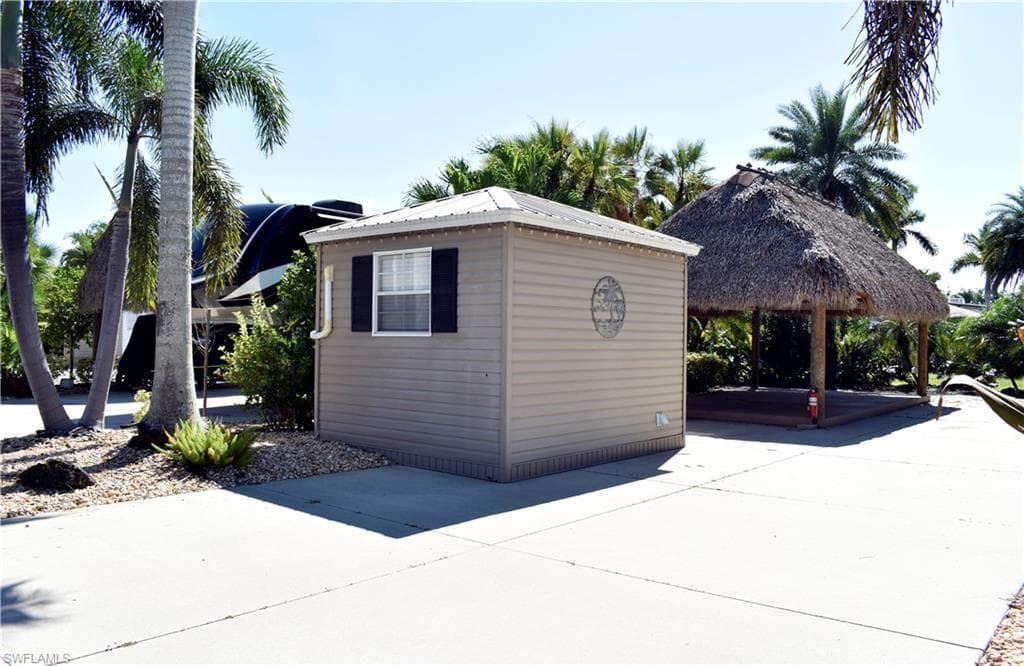 10212 Yellowtop Trl, Fort Myers, FL 33905-4