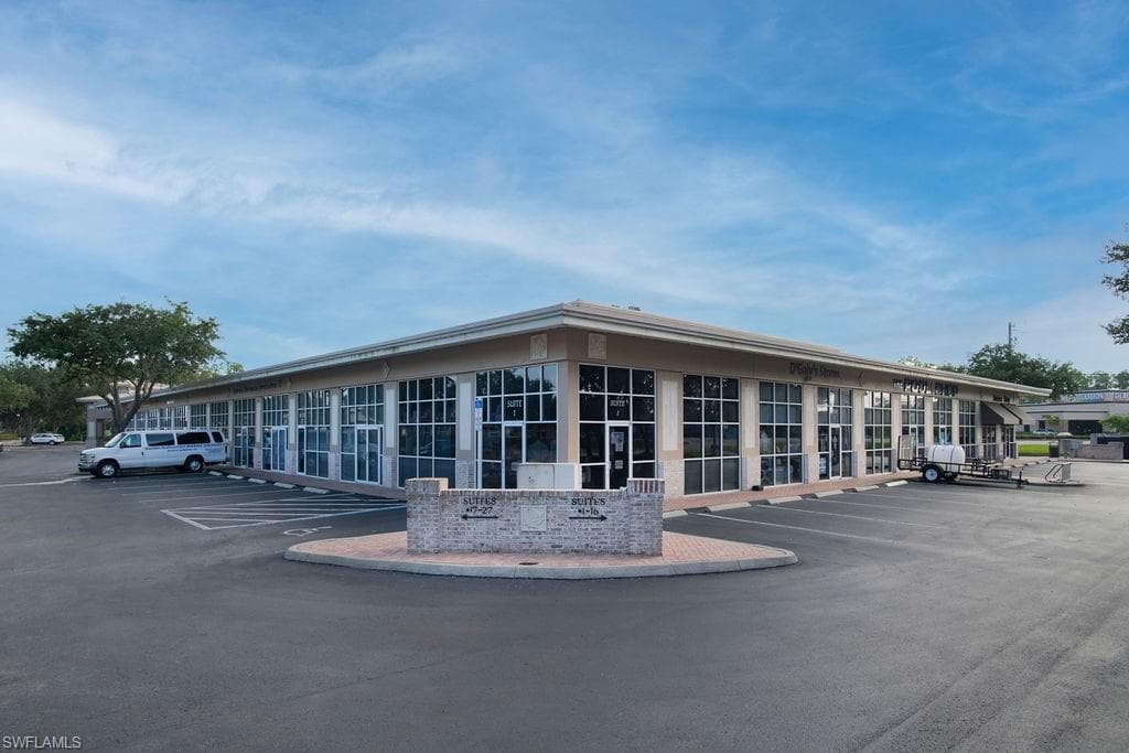24850 Old 41 Rd 25, Bonita Springs, FL 34134-1