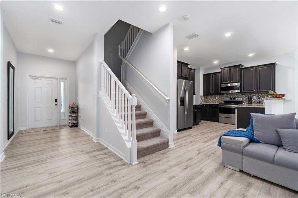15286 Summit Place Cir 175, Naples, FL 34119-14