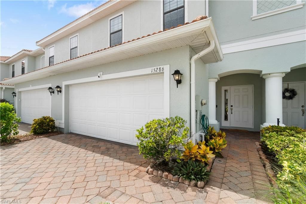 15286 Summit Place Cir 175, Naples, FL 34119-1