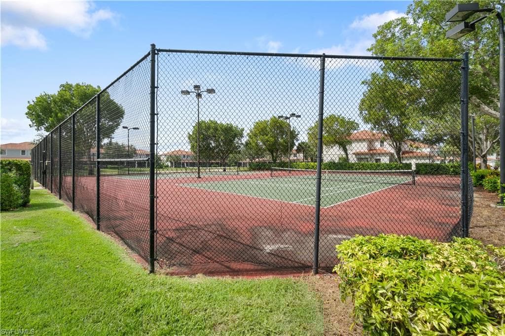 15286 Summit Place Cir 175, Naples, FL 34119-37
