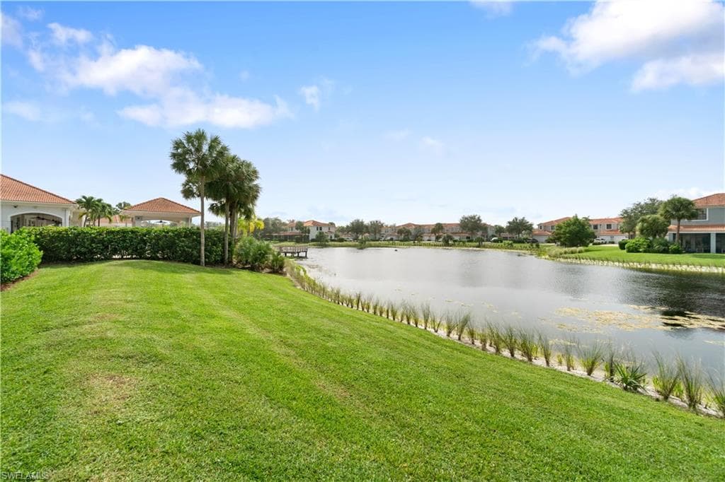15286 Summit Place Cir 175, Naples, FL 34119-39