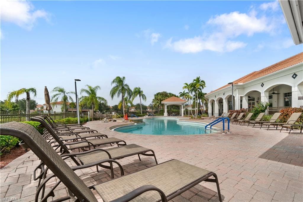 15286 Summit Place Cir 175, Naples, FL 34119-42