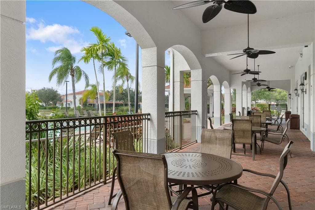 15286 Summit Place Cir 175, Naples, FL 34119-43