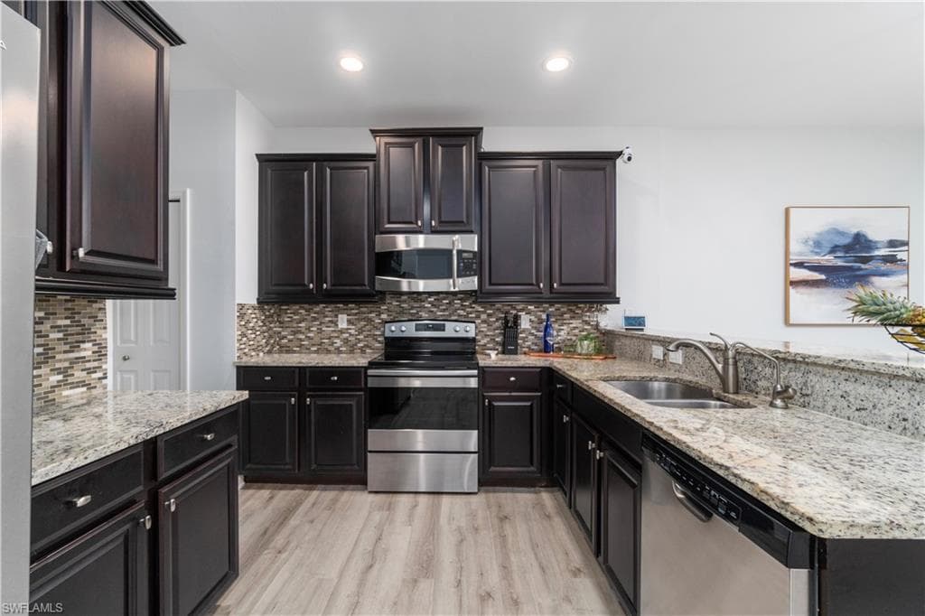 15286 Summit Place Cir 175, Naples, FL 34119-6