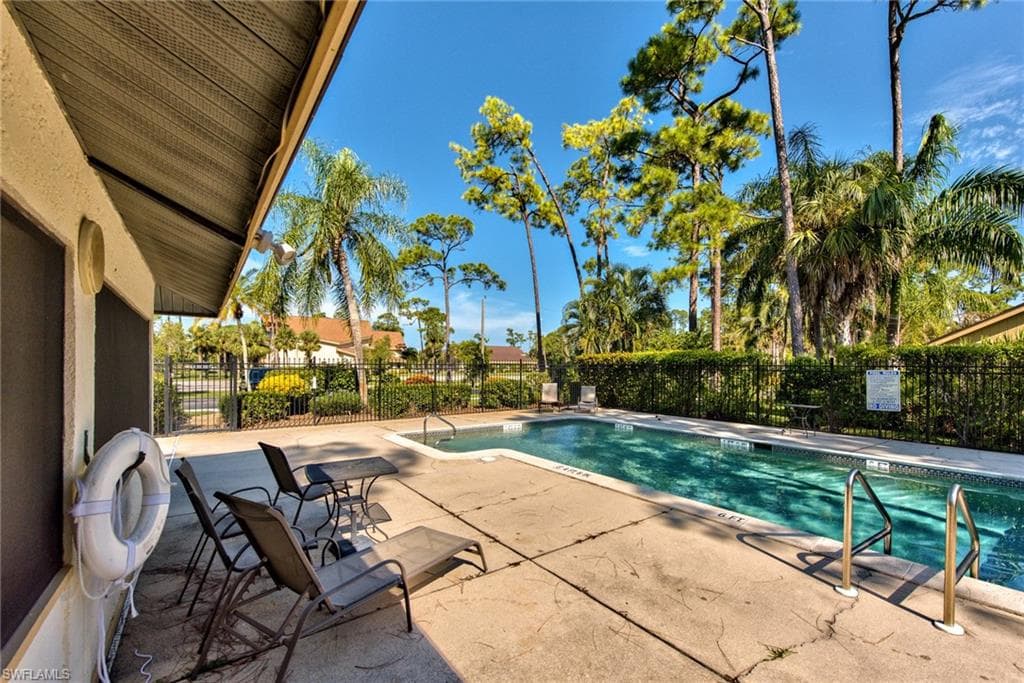 6056 Huntington Woods Dr 138-9, Naples, FL 34112-28