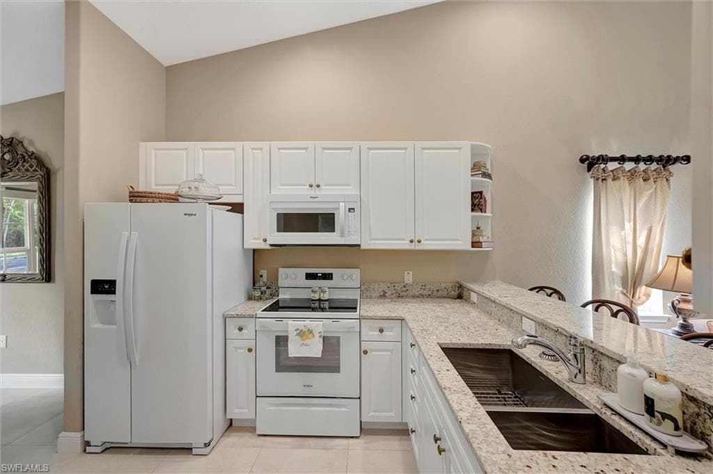 3555 Avion Woods Ct 501, Naples, FL 34104-9