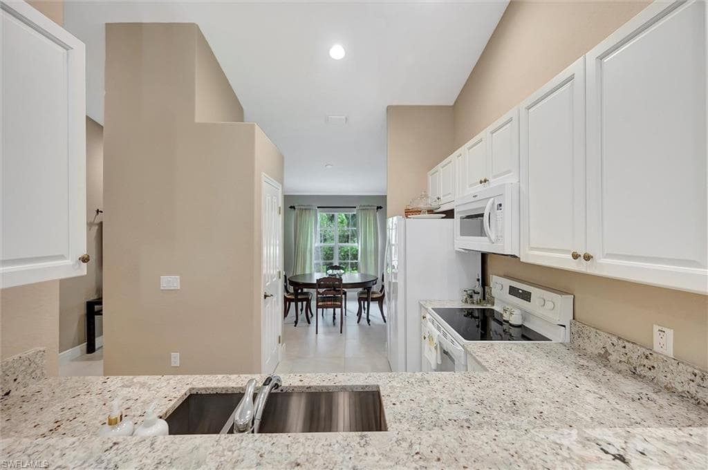 3555 Avion Woods Ct 501, Naples, FL 34104-11