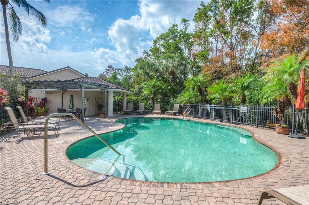 3555 Avion Woods Ct 501, Naples, FL 34104-33