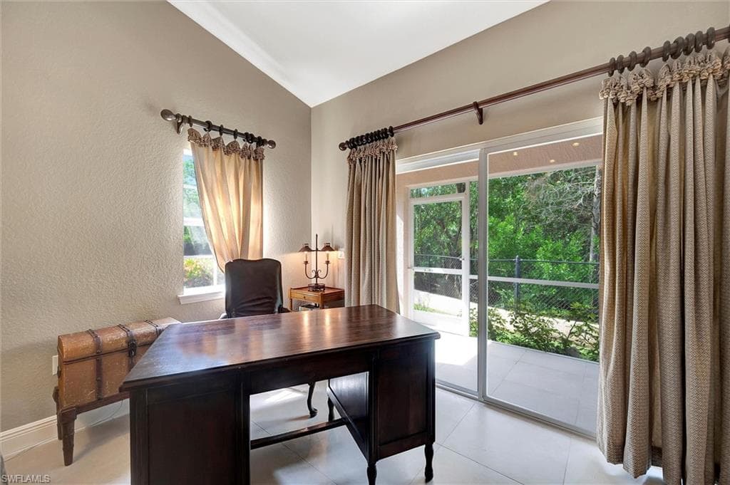 3555 Avion Woods Ct 501, Naples, FL 34104-8