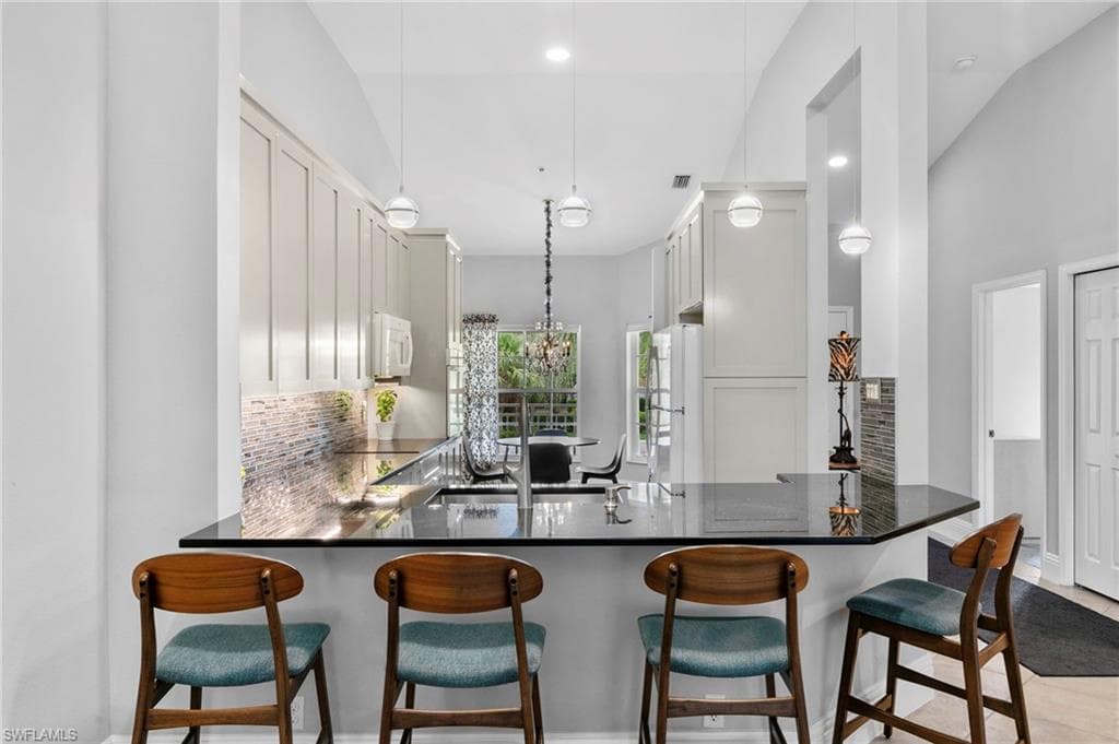 2395 Harmony Ln 203, Naples, FL 34109-4